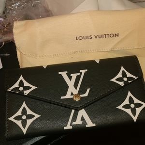 El Vee inspired wallet